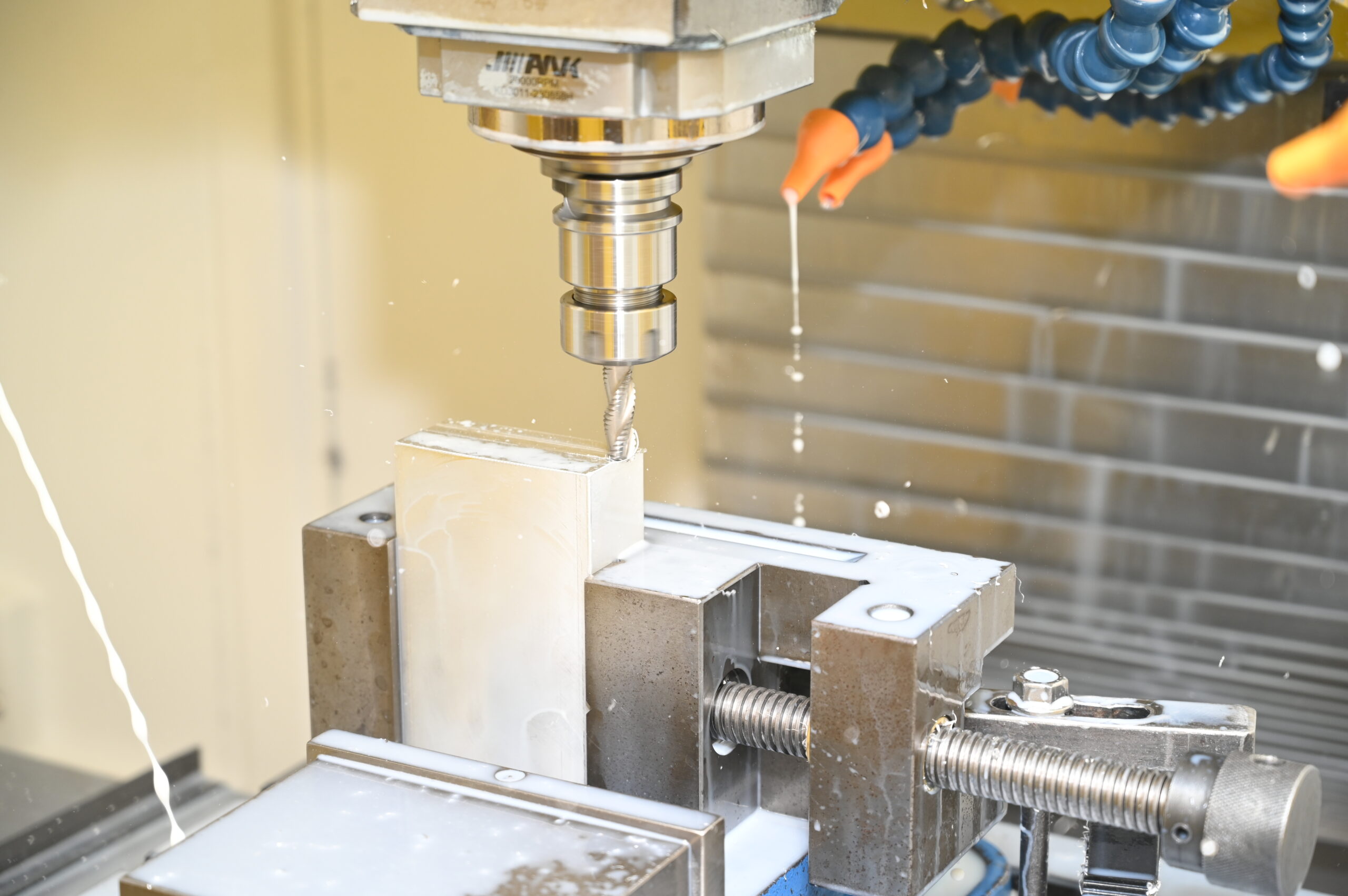 Close-up of the precision manufacturing process at Tengzhuo Packaging Machinery factory