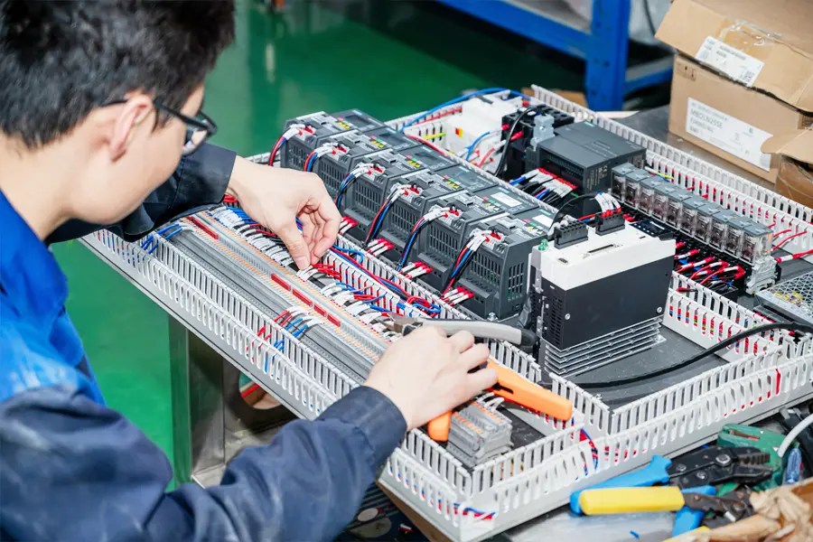 Electro-mechanical assembly process in Tengzhuo factory